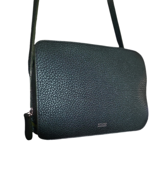 CLOSED | Green Leather Crossbody Passport Bag • Adjustable Strap - Picture 2 of 10